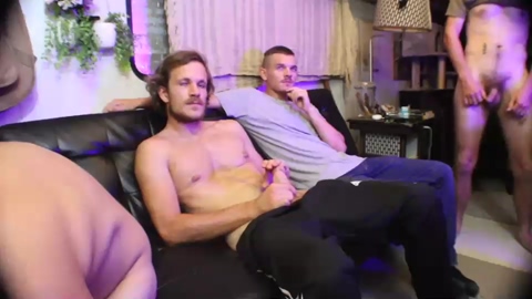 hollandhousestudios  27-07-2022
